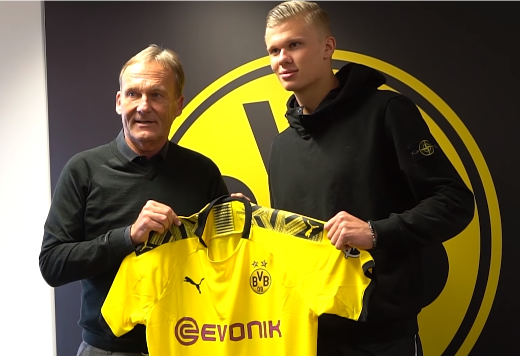 曼联对阵西汉姆联：阿莫林的换人争议与球队表现分析