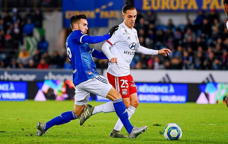 天妒英才，国米旧将范赫斯登转投西协甲后生涯第三度遭遇ACL受伤