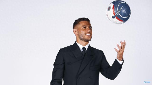 TA：斯通斯今夏不会离开曼城，胡桑诺夫计划留队