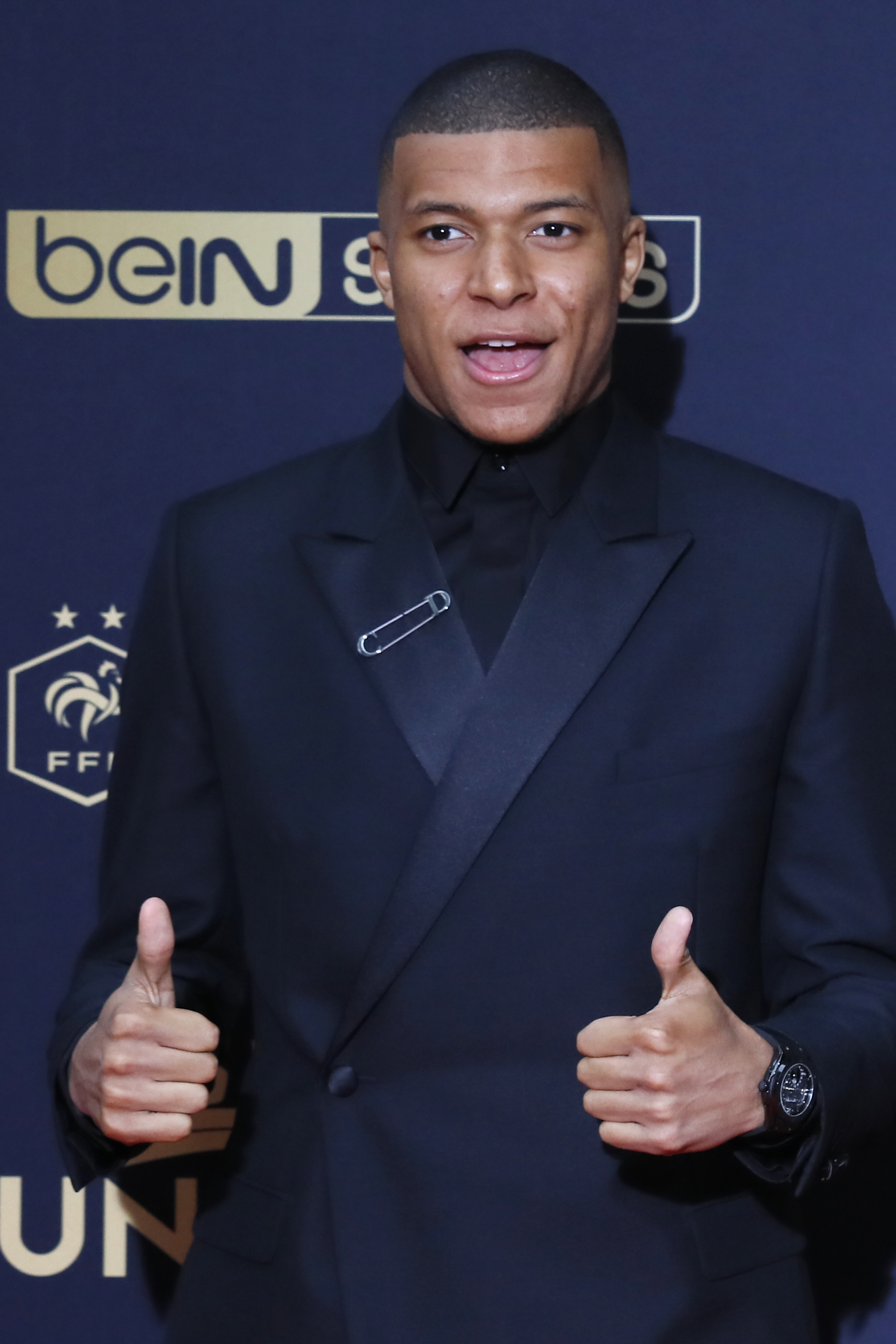 名宿怒批萨拉赫：这是他和经纪人的惯用伎俩 只会说“我我我”